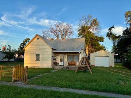 634 N Hickman St, CENTRALIA, MO, 65240-1030 | Card Image