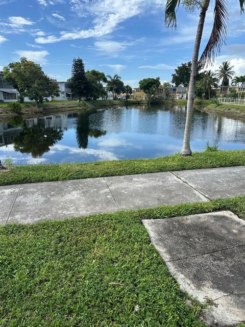 27-20320 Ne 2nd Ave, Miami Gardens, FL, 33179-2354 | Card Image