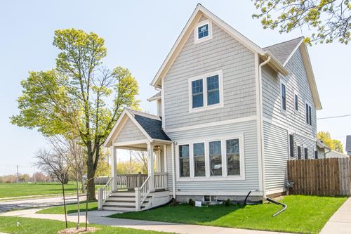2301 W Garfield Ave, Milwaukee, WI, 53205-1035 | Card Image