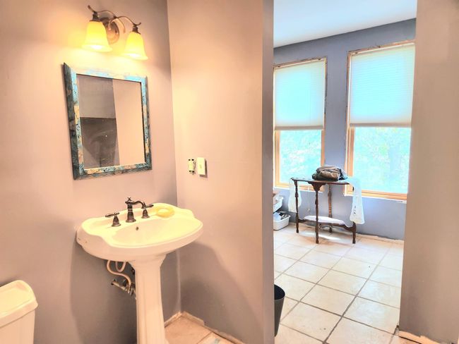 2nd floor bathroom | Image 30