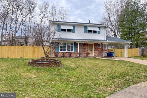 8122 Truro Ct, SPRINGFIELD, VA, 22152-3347 | Card Image