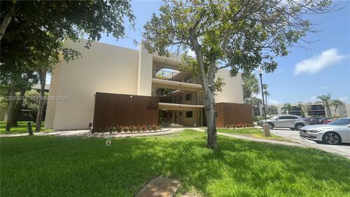 217-8045 Sw 107th Ave, Miami, FL, 33173-4846 | Card Image