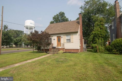 35 W Holly Ave, OAKLYN, NJ, 08107-1043 | Card Image