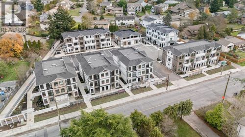 6101-4201 Tyndall Avenue, Saanich, BC, V8N3R9 | Card Image