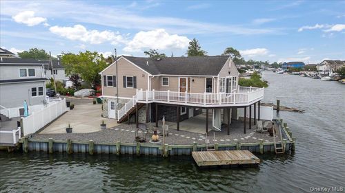 631 Lincoln St, Baldwin, NY, 11510-4324 | Card Image