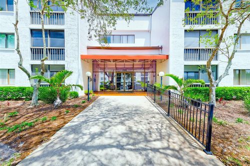 7206-2593 Countryside Blvd, CLEARWATER, FL, 33761-4520 | Card Image