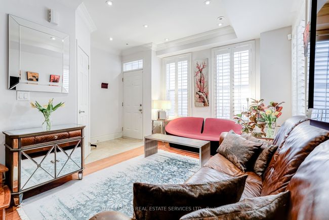 12 - 1968 Bloor St W, House attached with 3 bedrooms, 3 bathrooms and null parking in Toronto ON | Image 7