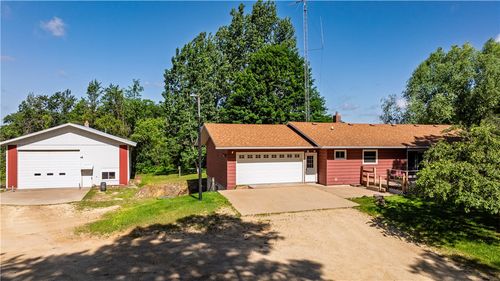 8225 Ida Ave, Sparta, WI, 54656-3622 | Card Image