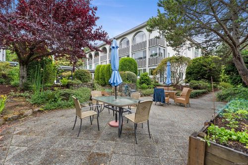 205-2040 White Birch Rd, Sidney, BC, V8L2R1 | Card Image