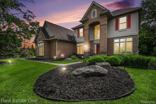 7476 Colchester Ln, West Bloomfield, MI, 48322-3188 | Card Image