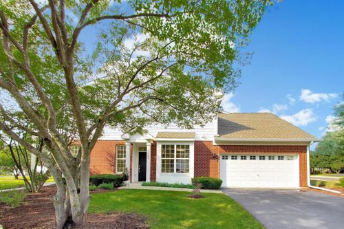 1586-1586 Matthew Dr, Algonquin, IL, 60102-2556 | Card Image