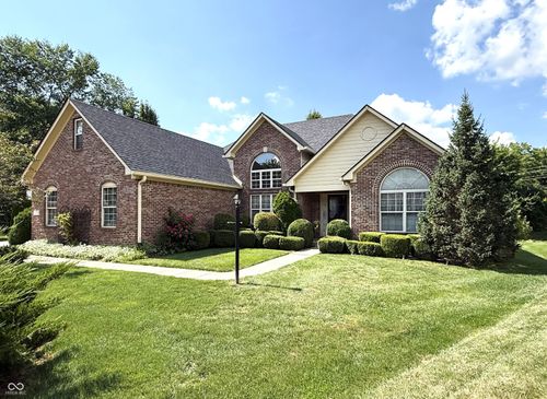 7312 Apple Cross Cir, Avon, IN, 46123-7711 | Card Image