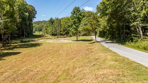 375 Roanoke Creek Rd, Collinwood, TN, 38450-4557 | Card Image