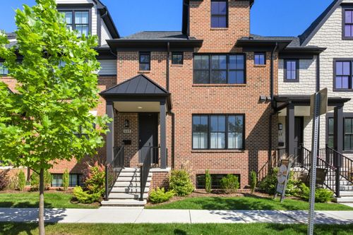 668 Maple St, Plymouth, MI, 48170-1748 | Card Image