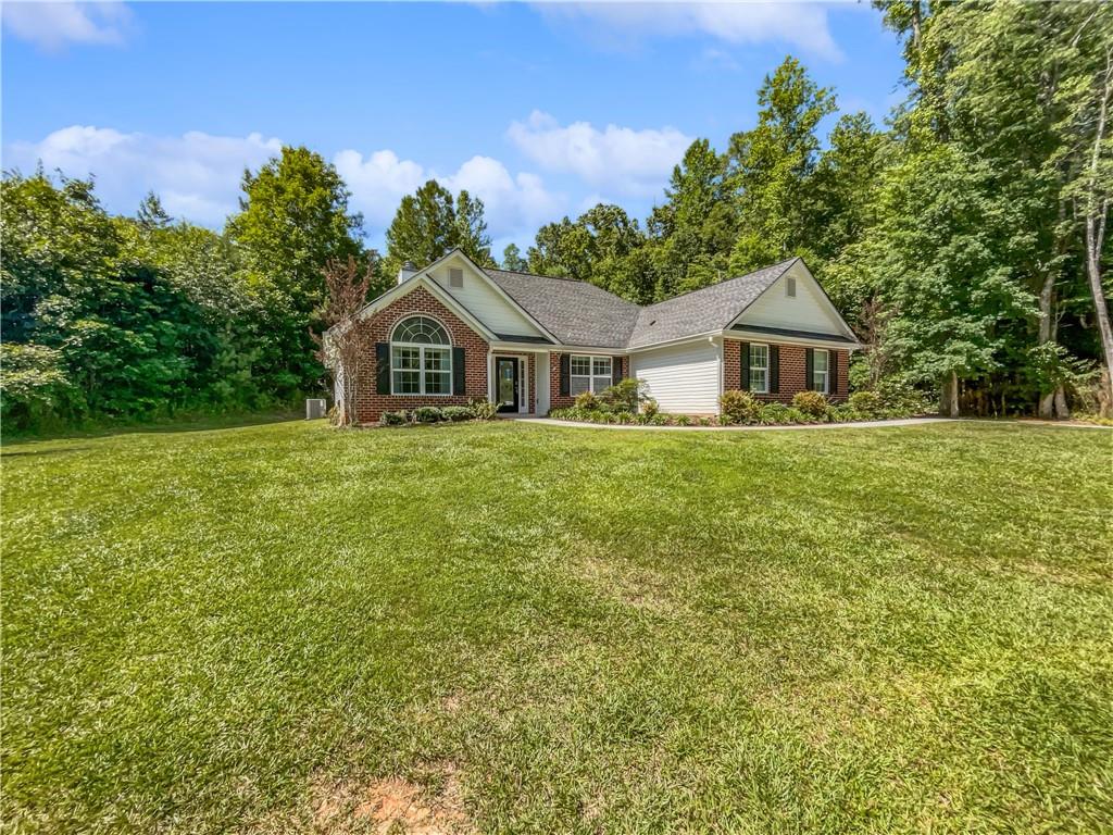 Oak Leaf Dr, Carrollton, GA 30116