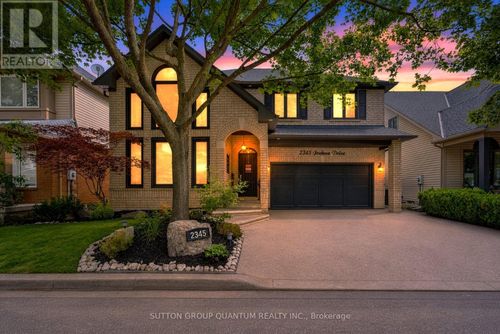 2345 Joshua Dr, Burlington, ON, L7L6N6 | Card Image