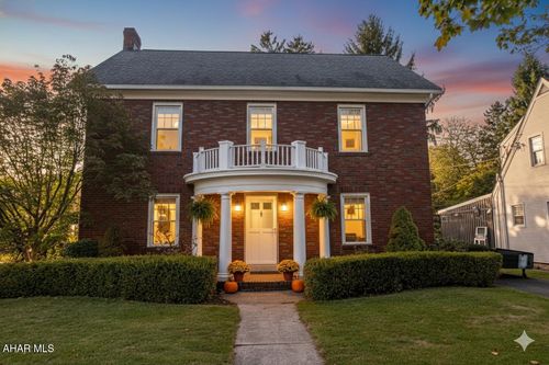 3508 Fort Roberdeau Ave, Altoona, PA, 16602-3222 | Card Image