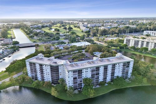 304-2334 S Cypress Bend Dr, Pompano Beach, FL, 33069-4488 | Card Image