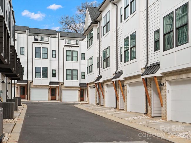 1122 Pegram Crossing Dr, Townhouse with 3 bedrooms, 4 bathrooms and null parking in Charlotte NC | Image 47
