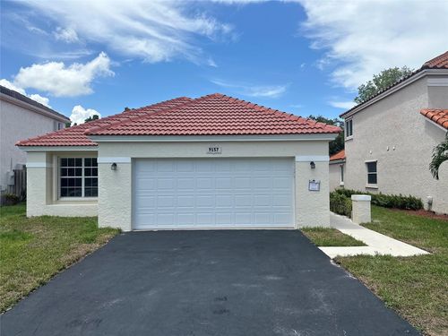 9157 Magnolia Ct, Davie, FL, 33328-6730 | Card Image