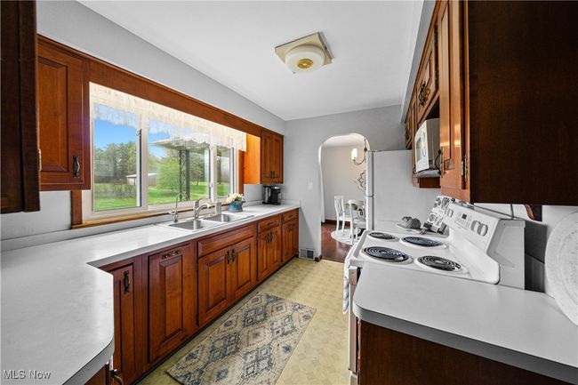 1099 E Garfield Rd, House other with 3 bedrooms, 2 bathrooms and null parking in Aurora OH | Image 12