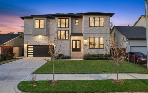 2046 Macarthur St, Houston, TX, 77030-2102 | Card Image