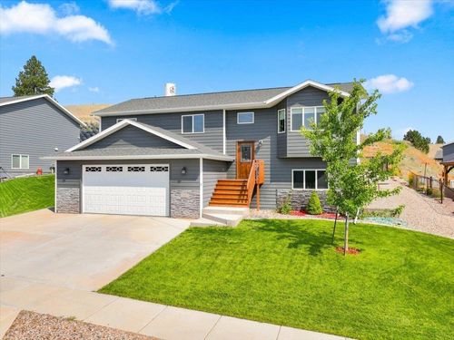 2681 Meadows Dr, Sturgis, SD, 57785-1701 | Card Image