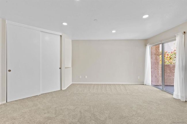 UNIT-127 - 7127 Camino Degrazia, Condo with 2 bedrooms, 2 bathrooms and 3 parking in San Diego CA | Image 16