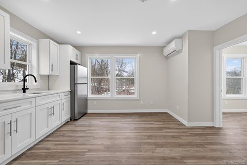 2r-303 Main St, Hurleyville, NY, 12747-5440 | Card Image