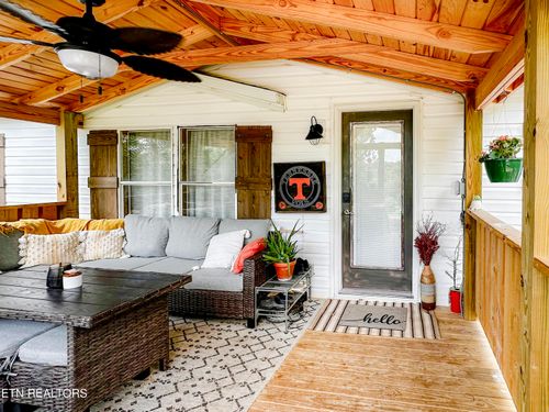 9615 Smoky Row Rd, Strawberry Plains, TN, 37871-1260 | Card Image