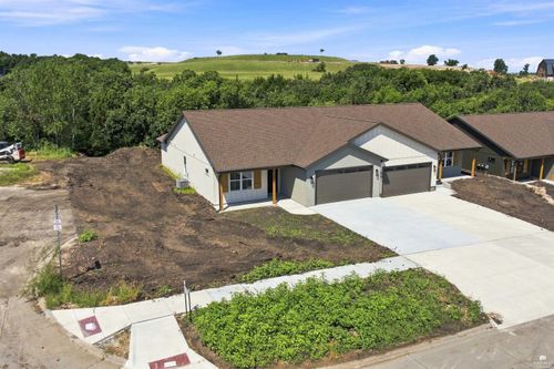 512 S Wreath Ave, Manhattan, KS, 66503 | Card Image