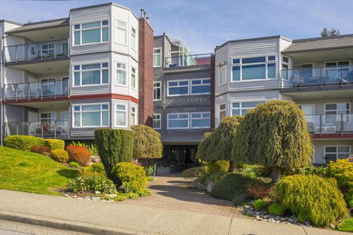 308-1220 Fir St, White Rock, BC, V4B4B1 | Card Image