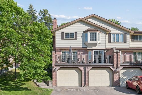 8-236 Kingswood Dr, Kitchener, ON, N2E2K2 | Card Image