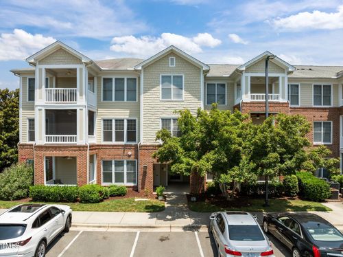 933 Portstewart Dr, Cary, NC, 27519-6515 | Card Image
