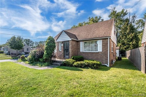 2047 Como Park Blvd, Lancaster, NY, 14086-3067 | Card Image