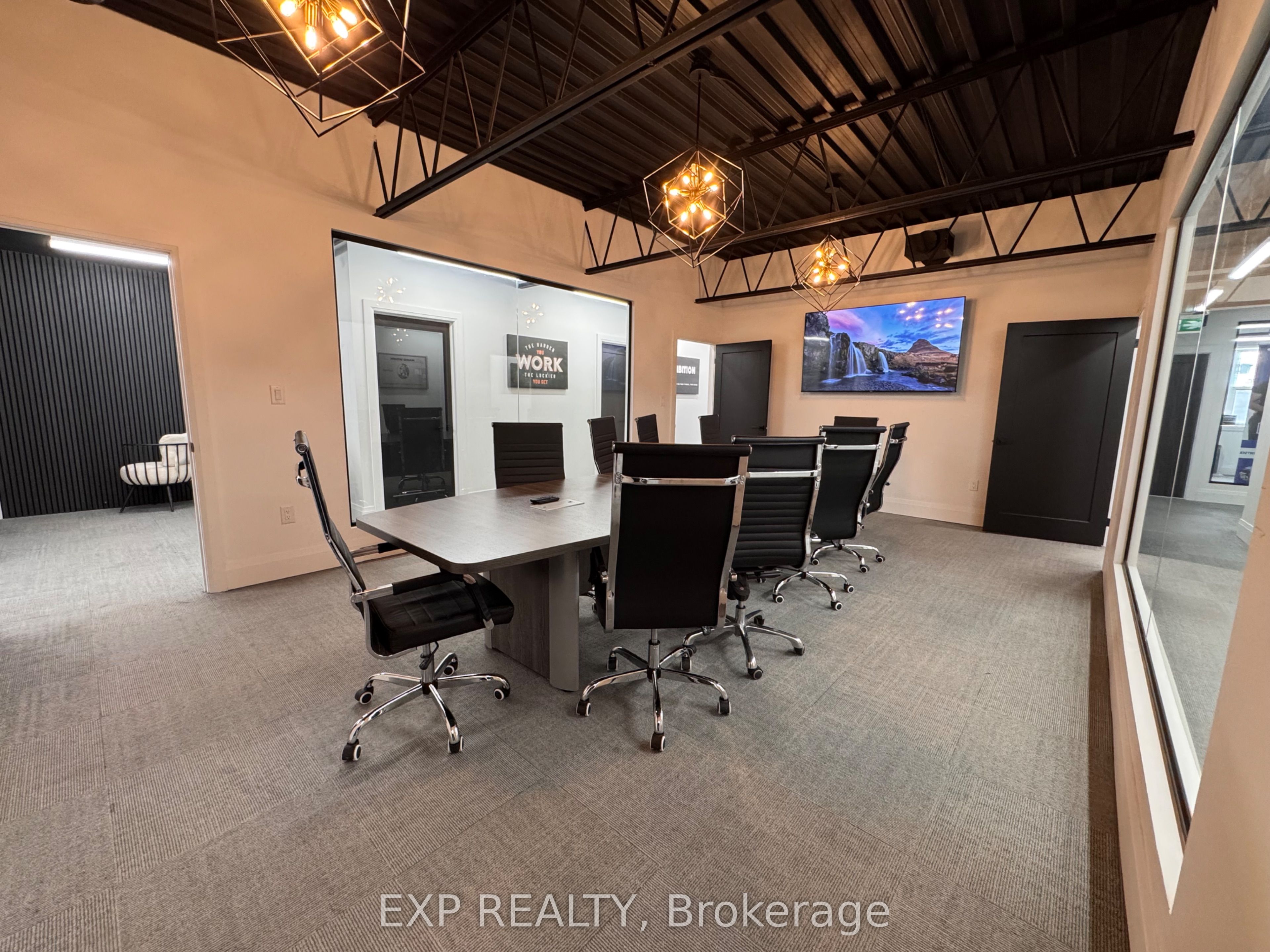Commercial Lease in Hamilton 2