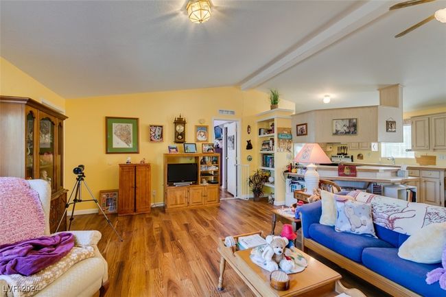 185 Vegas St, House other with 3 bedrooms, 2 bathrooms and null parking in Jean NV | Image 15