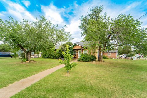 1211 W Hullum Street, Breckenridge, TX, 76424 | Card Image