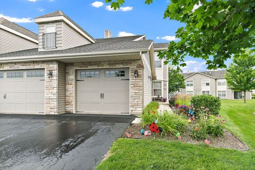 952-952 Arvle Cir, Sycamore, IL, 60178-9517 | Card Image
