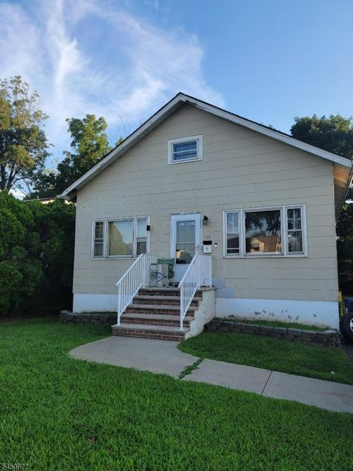 148 Pineview Ter, Plainfield, NJ, 07062-1506 | Card Image