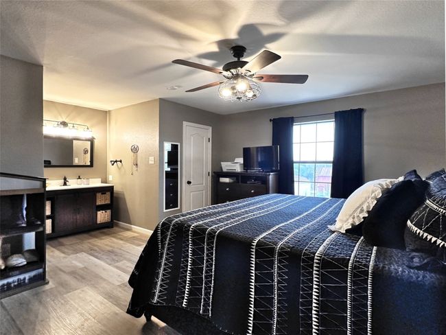 Updated finishes and fixtures in luxe color scheme | Image 22