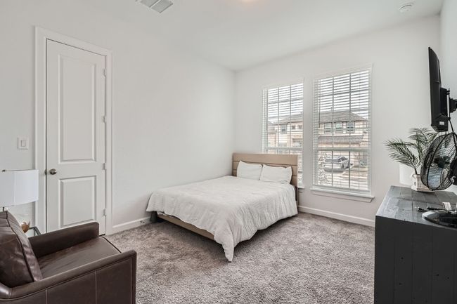 582 Wild Pecan Loop, House other with 4 bedrooms, 3 bathrooms and null parking in Buda TX | Image 16