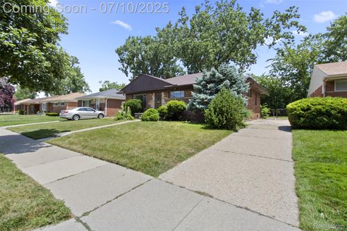 24280 Moritz St, Oak Park, MI, 48237-1604 | Card Image