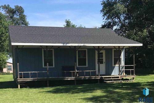 526 6th St Street, Dallas, SD, 57529 | Card Image