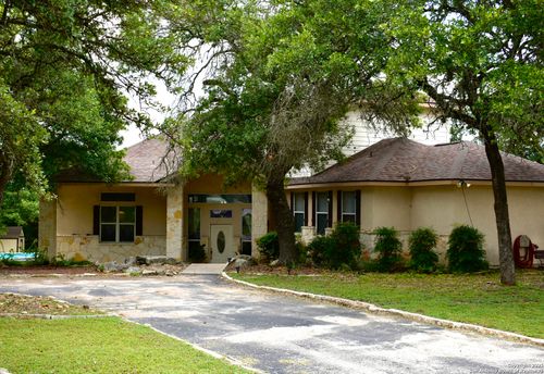 101 Hillside Dr, Spring Branch, TX, 78070-3805 | Card Image