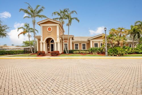 5933-5933 Glasgow Way, Tamarac, FL, 33321-4184 | Card Image