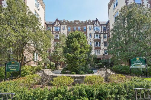 apt-2c-1468 Midland Ave, Yonkers, NY, 10708-6012 | Card Image