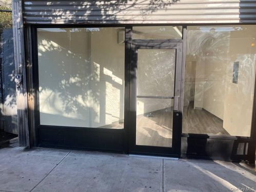 30b-39-30B W 61st St, New York, NY, 10023-7605 | Card Image