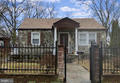 4800 Madison St, RIVERDALE, MD, 20737-2027 | Card Image