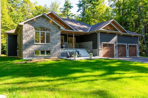 1030 Xavier St, Kilworthy, ON, P0E1G0 | Card Image